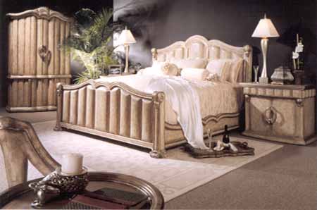 This romantic bedroom is true hollywood glamour!